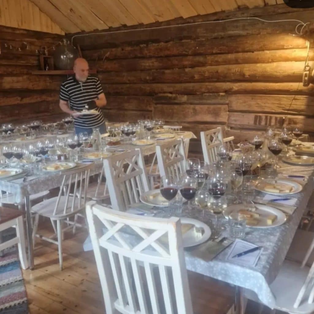 Aktiviteetit 5 Jordkallaren - Juustonmaistelu